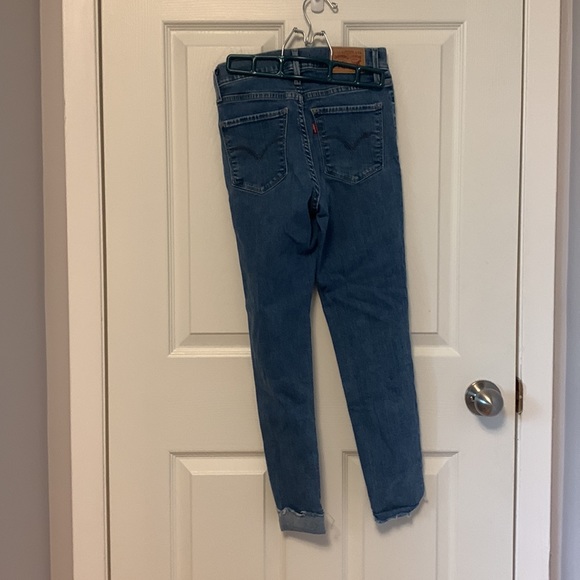 Levi Jeans - Picture 2 of 4